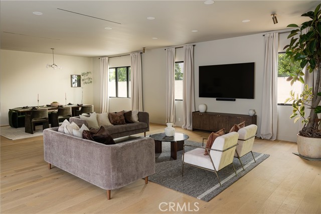 Detail Gallery Image 3 of 65 For 15719 Hartsook St, Encino,  CA 91436 - 4 Beds | 4/1 Baths