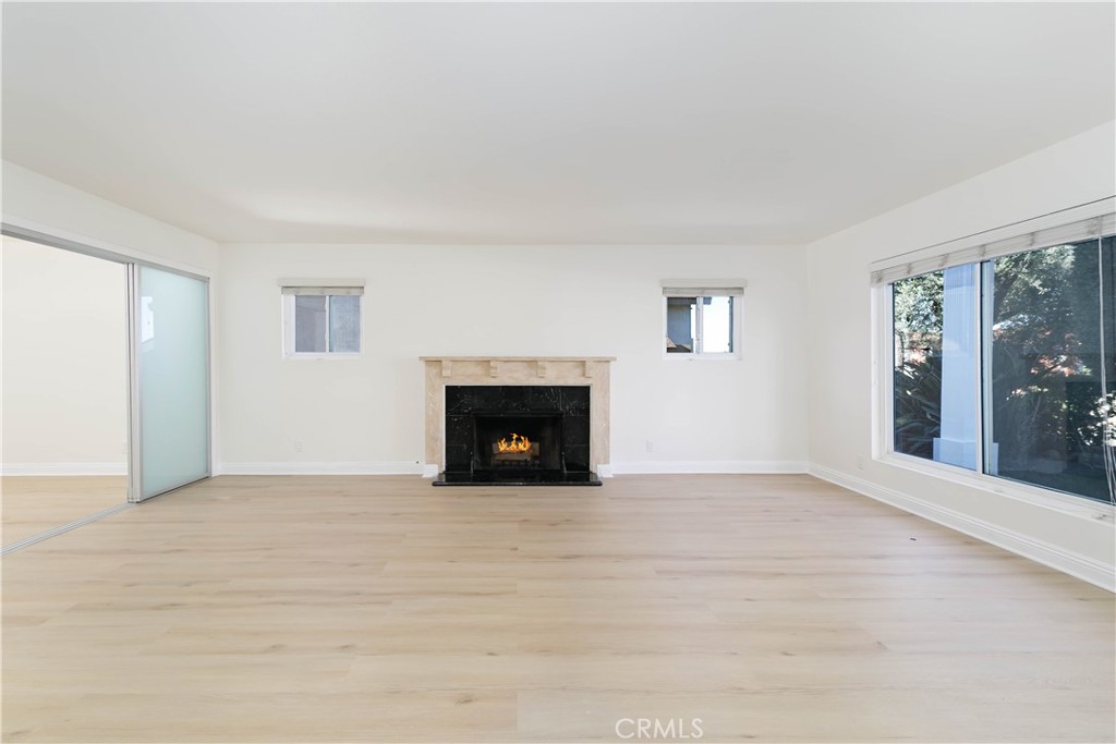 MLS #WS25267882 image #5