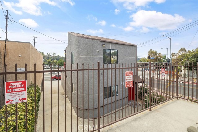 Image 32 of 41 For 1063 Colorado Boulevard