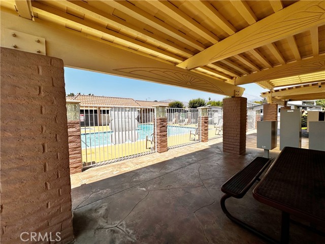 2140 Mentone Boulevard, Mentone CA: https://media.crmls.org/medias/774c7d1c-7fc2-4c1d-982a-01a4279ce0cc.jpg