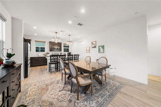 Detail Gallery Image 12 of 34 For 329 N Standard, Santa Ana,  CA 92701 - 4 Beds | 3/1 Baths