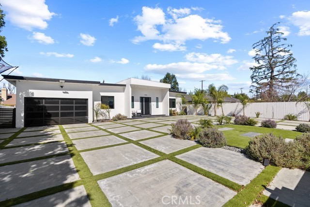 23143 Leonora Drive, Woodland Hills CA: https://media.crmls.org/medias/774d2326-7a20-48bd-83a9-830b45463254.jpg