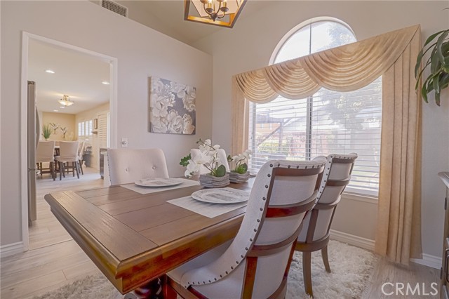 Detail Gallery Image 7 of 30 For 2965 Greenbriar Dr, Ontario,  CA 91761 - 5 Beds | 3 Baths