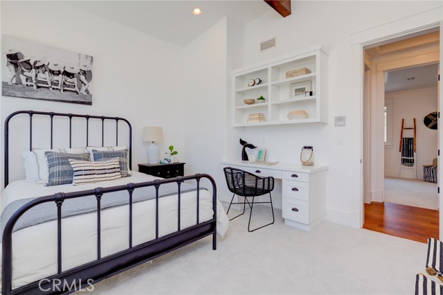 647 15th Street, Manhattan Beach, California 90266, 5 Bedrooms Bedrooms, ,4 BathroomsBathrooms,Residential,Sold,15th,SB21178358