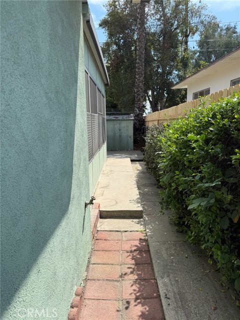 Detail Gallery Image 21 of 23 For 2211 1/8 Casitas Ave, Altadena,  CA 91001 - 3 Beds | 1 Baths