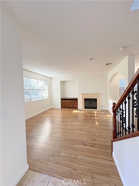 Detail Gallery Image 7 of 22 For 877 Havasu St, Corona,  CA 92880 - 4 Beds | 2/1 Baths