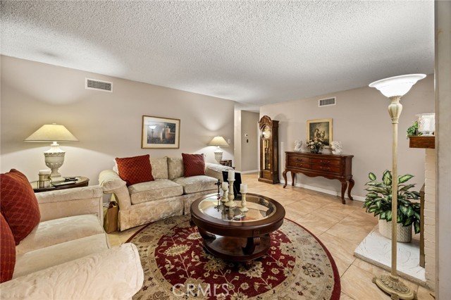 5430 Lemoran Avenue, Pico Rivera CA: https://media.crmls.org/medias/7750555f-8fa9-4be3-b822-a9c4c621e5e4.jpg
