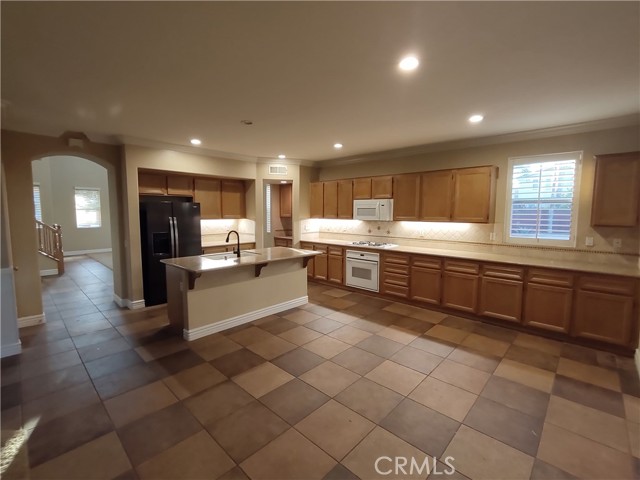 Detail Gallery Image 9 of 35 For 6344 Erica Ct, Corona,  CA 92880 - 4 Beds | 3 Baths