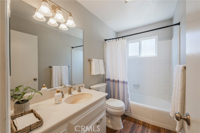 17131 Pinehurst Lane, Huntington Beach CA: https://media.crmls.org/medias/77533996-1d31-4eda-8242-68c28c8cdeb8.jpg