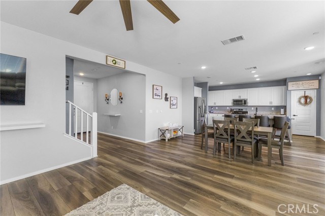 Image 6 of 39 For 6060 Mariposa Drive