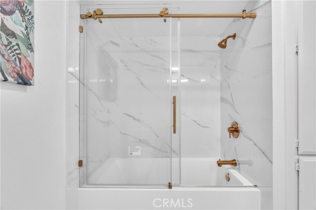 330 W California Boulevard, Pasadena CA: https://media.crmls.org/medias/7753a7f1-f10b-434b-a234-a6085f8840ba.jpg