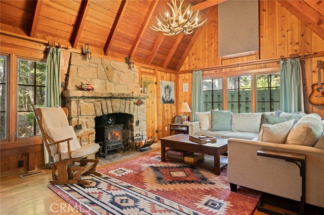28772 Cedar, Lake Arrowhead, CA 92352