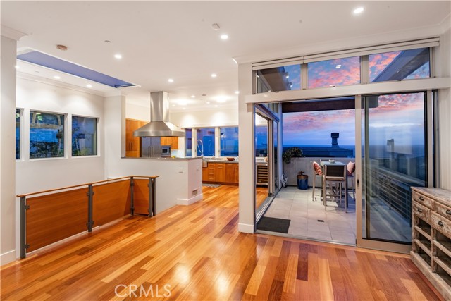 1211 Bayview Drive, Manhattan Beach, California 90266, 4 Bedrooms Bedrooms, ,4 BathroomsBathrooms,Residential,Sold,Bayview,SB21169008
