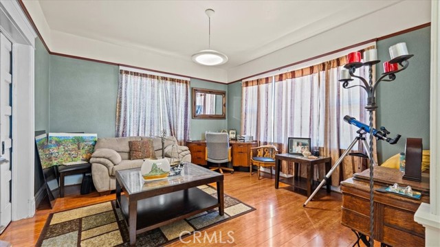 1099 W Congress Street, San Bernardino CA: https://media.crmls.org/medias/7754b0de-261a-4f01-83db-464b2f58dff8.jpg