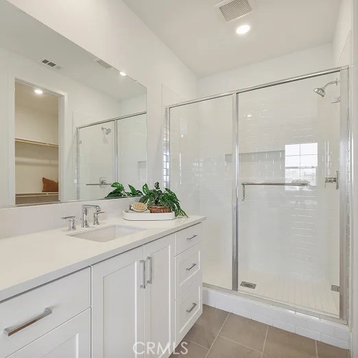 24355 Calle La Roca, Valencia CA: https://media.crmls.org/medias/77550ab6-337c-45b0-9906-09dd946e3d1a.jpg