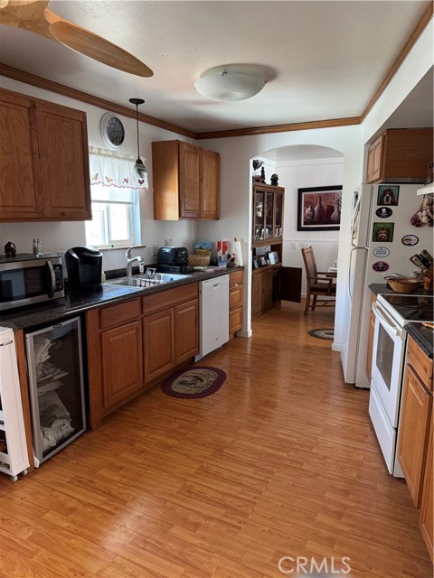 200 Tillie Creek Road, Wofford Heights CA: https://media.crmls.org/medias/77553b43-364c-4255-9998-3c52cab0b834.jpg