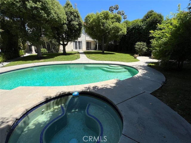 4751 Haskell Avenue, Encino CA: https://media.crmls.org/medias/7755a80b-785b-4538-9b1f-3fec5e500af3.jpg