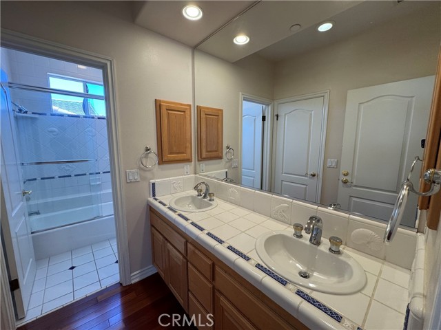Detail Gallery Image 17 of 26 For 2118 Clark Ln a,  Redondo Beach,  CA 90278 - 4 Beds | 3/1 Baths