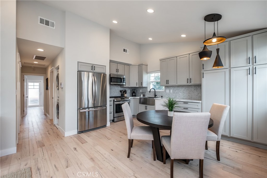 MLS #OC26160095 image #4