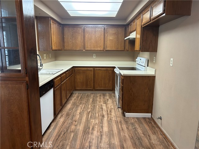 Detail Gallery Image 5 of 14 For 84 Town and Country Rd #138,  Pomona,  CA 91766 - 2 Beds | 2 Baths