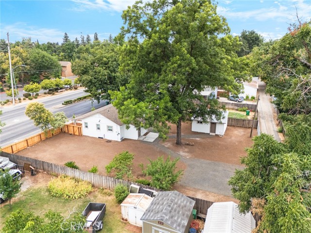 770 E 20th Street, Chico CA: https://media.crmls.org/medias/7758b210-bf32-4baa-8394-0191806d6191.jpg