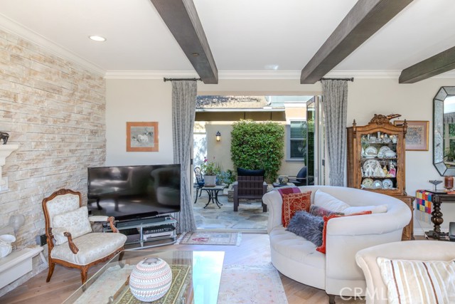 Image 24 of 75 For 30 Vivido St