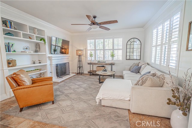 25351 Playa Serena Drive, Valencia CA: https://media.crmls.org/medias/77594b08-6192-4d79-9314-297a95b52f53.jpg