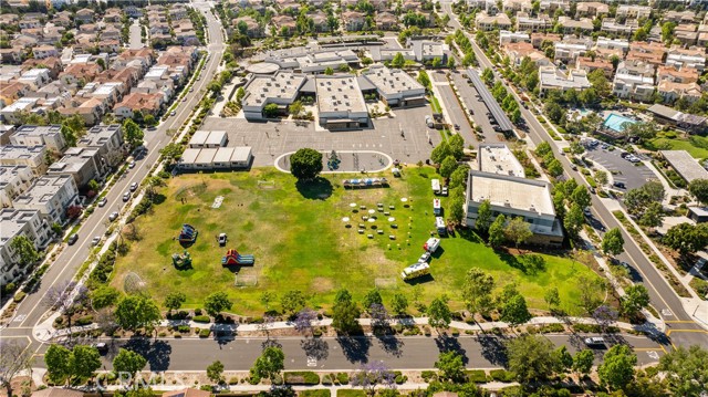 105 newall, Irvine CA: https://media.crmls.org/medias/775a75d3-2aa9-411f-976a-192281bb8d69.jpg