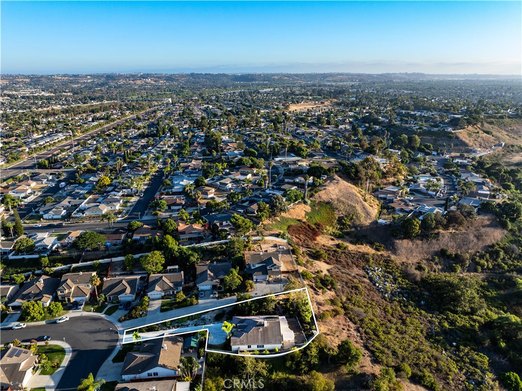 https://media.crmls.org/medias/775acbb5-1b41-4d46-bdf0-d5b7675b6c39.jpg?preset=X-Large