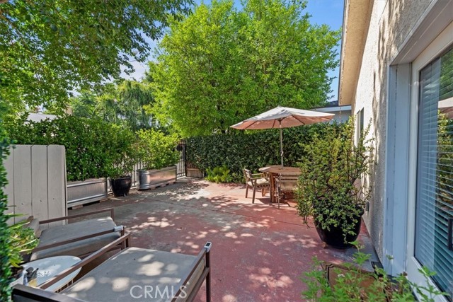 3751 Laurita Avenue, Pasadena CA: https://media.crmls.org/medias/775b0477-78c6-4c33-821a-c5aac623b8fb.jpg