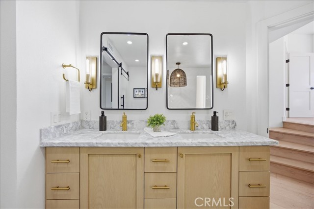 608 Palm Drive, Hermosa Beach, California 90254, 2 Bedrooms Bedrooms, ,2 BathroomsBathrooms,Residential,For Sale,Palm,SB26088243