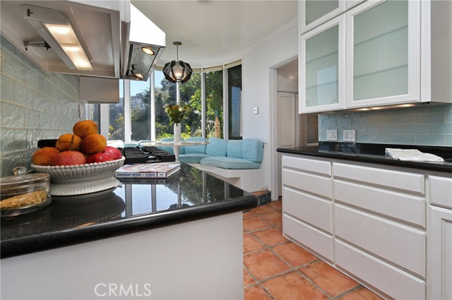 Detail Gallery Image 12 of 40 For 8383 Wyndham Rd, Los Angeles,  CA 90046 - 3 Beds | 2/1 Baths