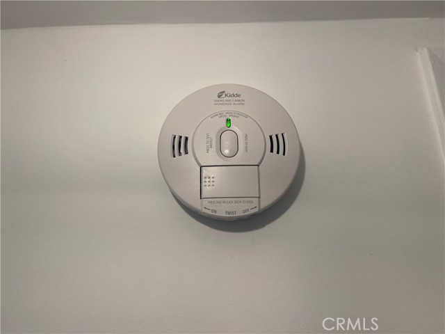 Detail Gallery Image 39 of 49 For 15511 Sherman Way, Van Nuys,  CA 91406 - 3 Beds | 2 Baths