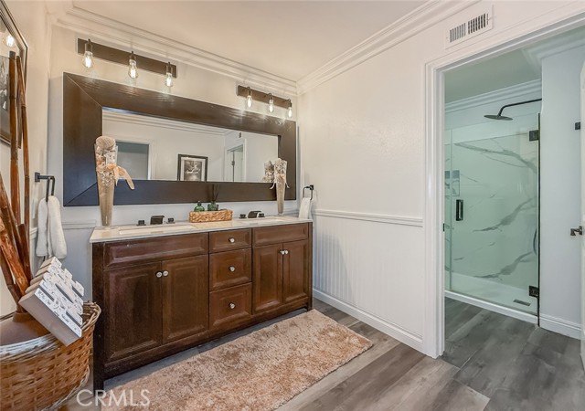 17547 Rushing Drive, Granada Hills CA: https://media.crmls.org/medias/775d520b-132c-4f81-a37c-c70f69b39a60.jpg