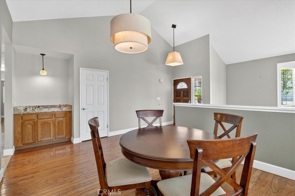 https://media.crmls.org/medias/775d6233-b792-4694-98f0-f27ddd85e034.jpg?preset=X-Large