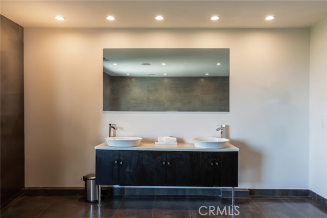 Detail Gallery Image 24 of 62 For 2111 Rimcrest Dr, Glendale,  CA 91207 - 4 Beds | 5 Baths