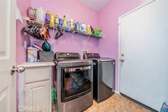 Detail Gallery Image 13 of 29 For 855 Browning Ct, San Jacinto,  CA 92583 - 5 Beds | 2/1 Baths