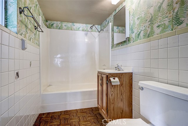 Detail Gallery Image 20 of 35 For 340 Avenue F, Redondo Beach,  CA 90277 - 3 Beds | 2 Baths