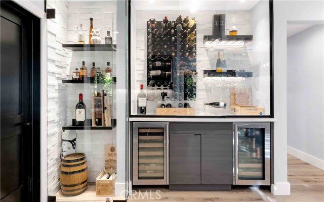 Detail Gallery Image 13 of 29 For 16688 Oldham St, Encino,  CA 91436 - 5 Beds | 3/1 Baths