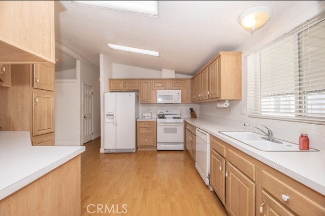 Detail Gallery Image 6 of 19 For 1245 W Cienega Ave #75,  San Dimas,  CA 91773 - 3 Beds | 2 Baths