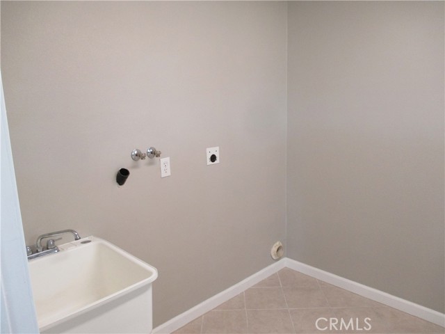 Image 11 of 50 For 26145 Cherry Hills Boulevard