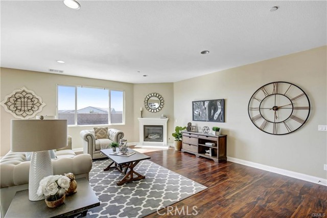Detail Gallery Image 8 of 27 For 34929 Sage Canyon Ct, Winchester,  CA 92596 - 3 Beds | 2/1 Baths
