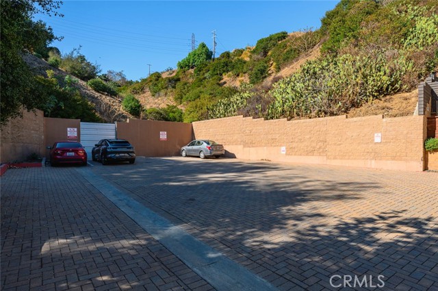 Detail Gallery Image 10 of 54 For 6745 Gill Way, Los Angeles,  CA 90068 - 3 Beds | 3/1 Baths