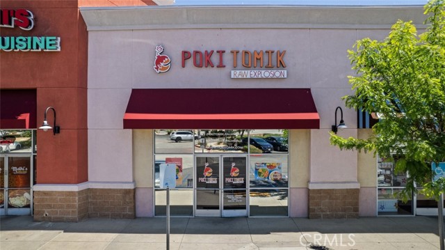 39438 Trade Center Drive, Palmdale CA: https://media.crmls.org/medias/77609057-1627-430b-a505-92e3344322ac.jpg