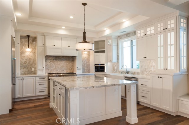 1401 Lynngrove Drive, Manhattan Beach, California 90266, 5 Bedrooms Bedrooms, ,5 BathroomsBathrooms,Residential,Sold,Lynngrove,SB17035435