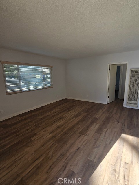 5351 W Maitland Street, Ontario CA: https://media.crmls.org/medias/7760b71f-7637-469c-969b-58ae99b52094.jpg