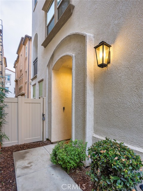 Detail Gallery Image 44 of 53 For 11238 N Mission Heights Dr, –,  CA 91345 - 3 Beds | 3 Baths