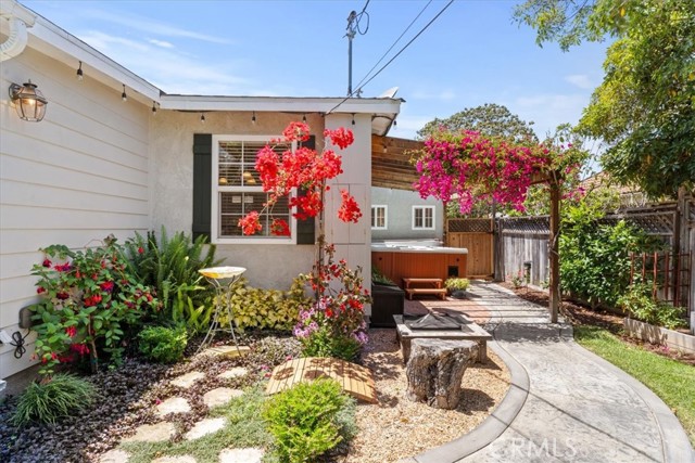 Detail Gallery Image 25 of 37 For 8212 Reading Ave, Los Angeles,  CA 90045 - 3 Beds | 1/1 Baths