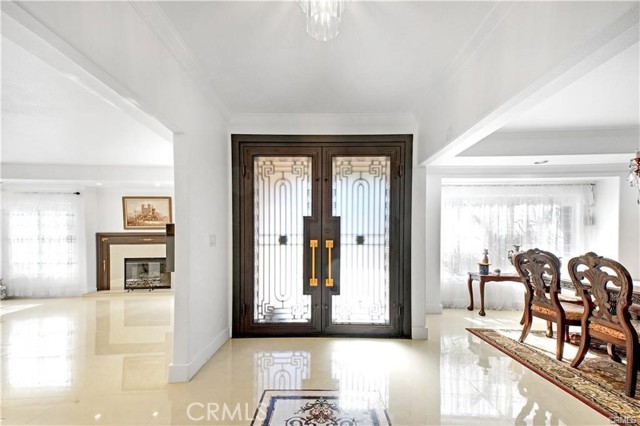 Detail Gallery Image 11 of 55 For 22329 Plummer St, Chatsworth,  CA 91311 - 4 Beds | 5 Baths