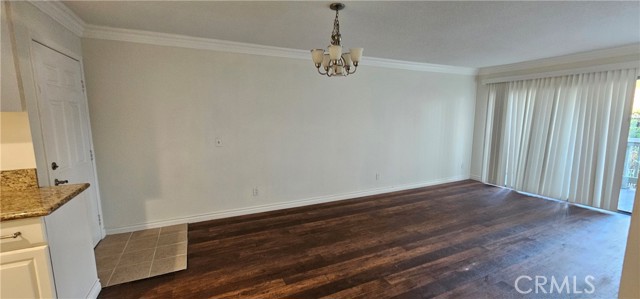 Detail Gallery Image 2 of 18 For 1085 Circle City Dr #202,  Corona,  CA 92879 - 2 Beds | 2 Baths